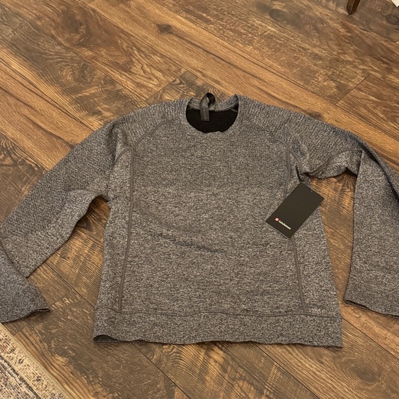 Lululemon Athletica Charcoal Knit Pullover engineered warmth